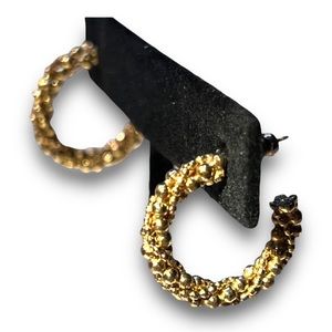 VTG 80s GOLDTONE Twisted Design Hoop Earrings